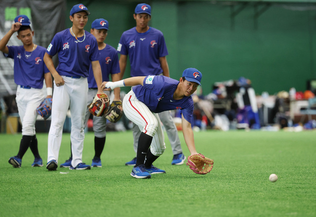 張乙安U18藍白賽打擊率破4成　多練三壘拚正選 | 華視新聞