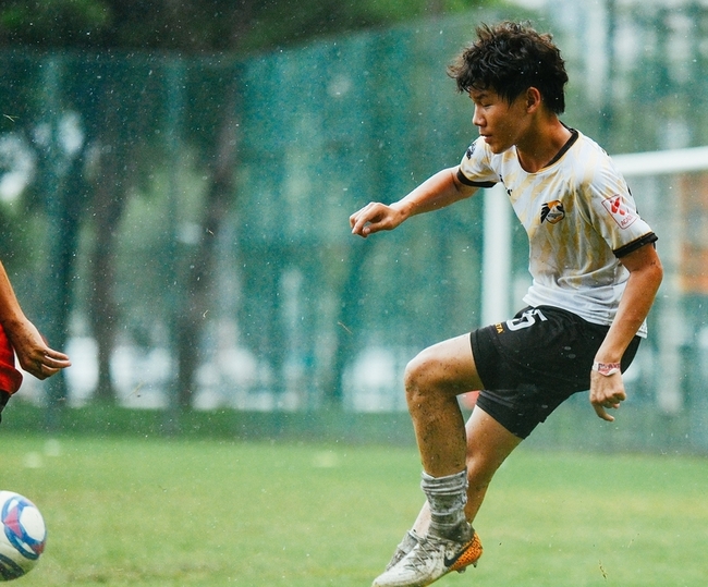 Attackers FC福爾摩沙足賽勝強敵  龔子恒成焦點 | 華視新聞