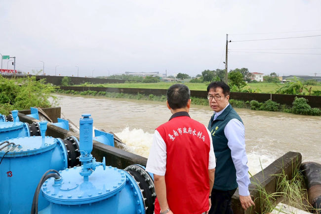 視察安定區抽水站　黃偉哲：將再精進防洪設施 | 華視新聞