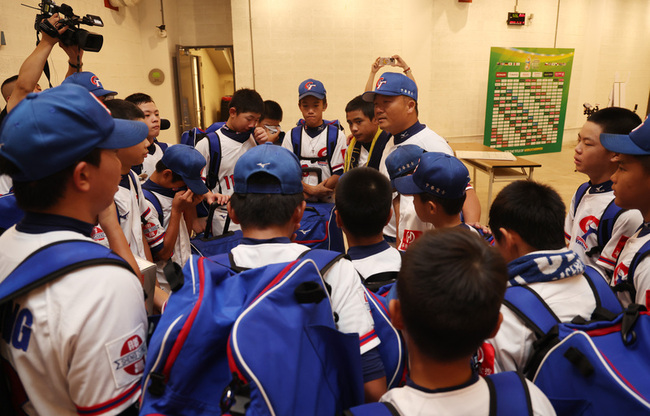 U12世界盃台灣無緣季軍落淚　教頭勉勵要抬頭挺胸 | 華視新聞