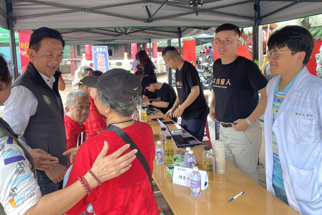 林俊憲鹽水辦義診及手機健檢  助災民恢復正常生活 | 華視新聞