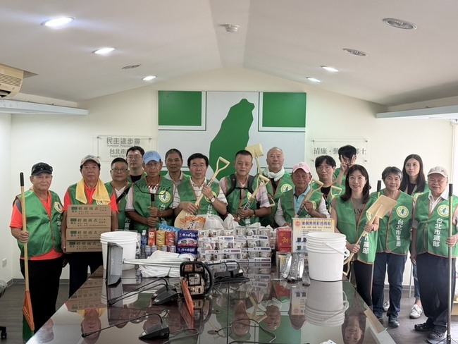 嘉義水上鄉重創 民進黨台北市黨部志工團助重建 | 華視新聞