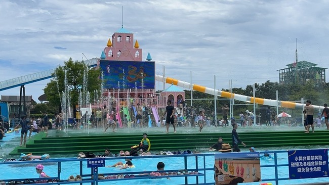 宜蘭國際童玩節水池大便　網友批噁心沒素質 | 華視新聞