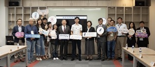 陽明交大攜均一打造學習系統　數位課程銜接大學