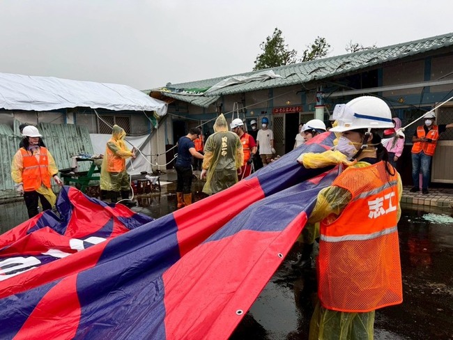 民進黨：黨中央與地方黨公職接力挺進災區　助災民重建 | 華視新聞