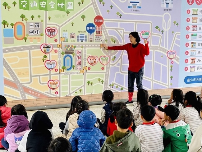 北市6校交通安全教育評為特優　獲推薦金安獎 | 華視新聞