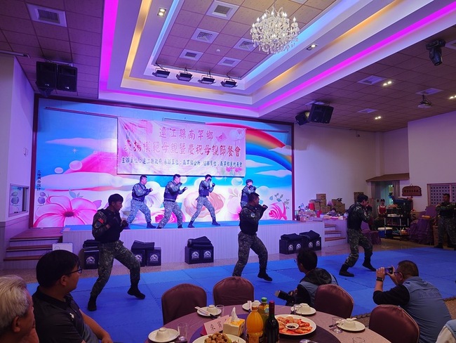 馬防部「雲台戰技隊」操演　戰鬥營學員直呼熱血 | 華視新聞