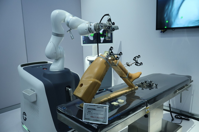 全球首間機器人4S店北京亮相  展示百種機器人 | 華視新聞