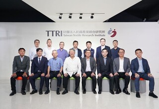 經長與紡織業座談　廠商關切關稅匯率和電力議題