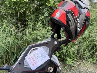 中市警在機車貼宣傳單提醒防失竊　遭誤會是罰單