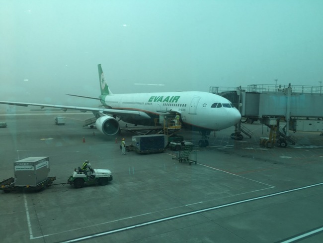 長榮桃園飛馬尼拉航班　艙壓出現異常返航 | 華視新聞