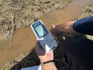 光電板放置處傳有紅色水窪　環境部採樣送驗