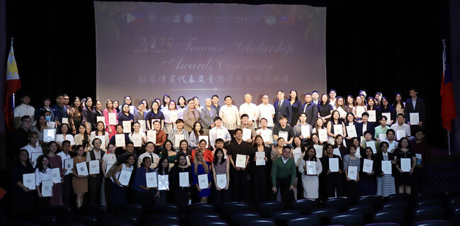 135名菲生獲頒台灣獎學金 首次納入外交部獎學金 | 華視新聞