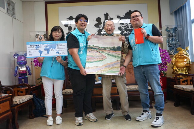 9旬旅外畫家護照、信用卡過期　花蓮市公所助返美 | 華視新聞