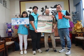 9旬旅外畫家護照、信用卡過期　花蓮市公所助返美