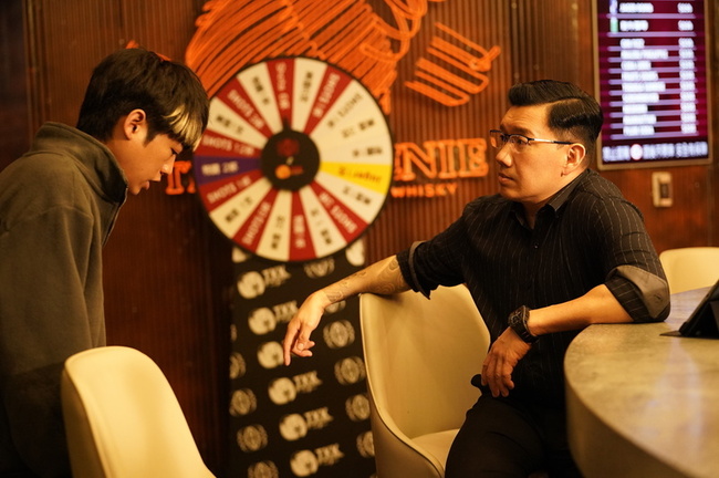 杜汶澤「零日攻擊」再登場　誘使在地青年暴打民眾 | 華視新聞