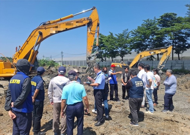 高雄美濃農地遭盜採砂石　市府罰300萬移送地檢 | 華視新聞