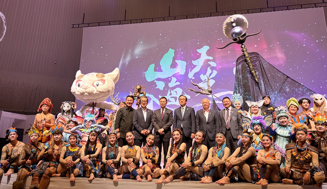 TECH WORLD展演「山海天光」 日本觀眾高喊謝謝台灣 | 華視新聞