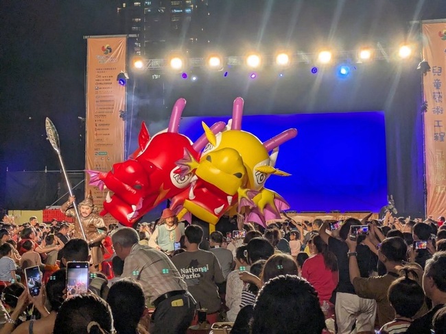 紙風車兒童藝術工程新北永和登場　父親節闔家看戲 | 華視新聞