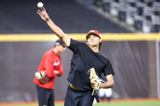 黃暐傑隨隊一軍練習  王維中讚隊友曲球、變速球出色