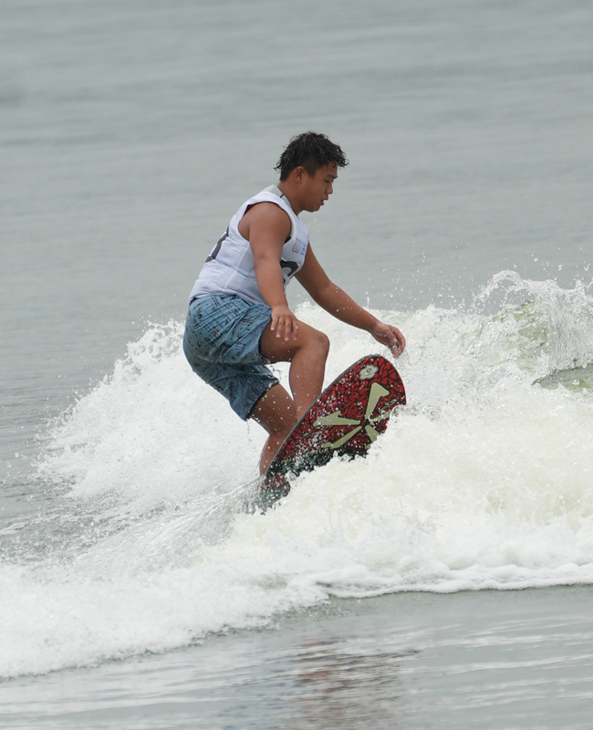 成都世運會男子快艇衝浪　楊書愷獲第5