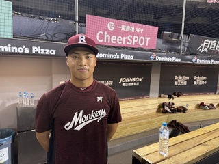 許賀捷大巨蛋練球初體驗　讚偶像陳晨威腳程快