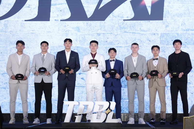TPBL新人選秀會　獲選球員合影