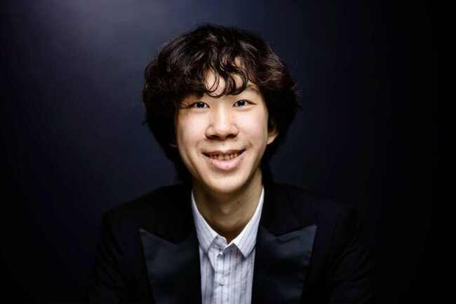 大三生林灝維闖進蕭邦鋼琴大賽　學習戴資穎拚勁 | 華視新聞