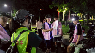 亞洲錦蛙入侵南投　縣府偕社區組移除小隊1晚逮8隻