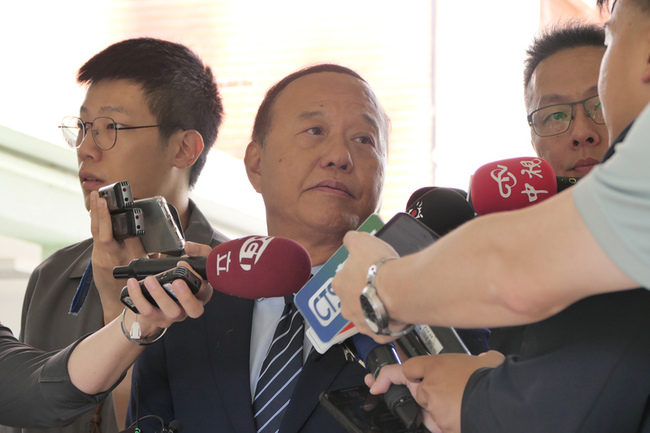 傳軍購特別預算達7千億　柏鴻輝：依敵情需求編列 | 華視新聞