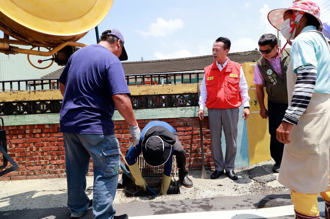 嘉義清運災後家具近2千噸　楊柳來襲翁章梁籲防颱 | 華視新聞
