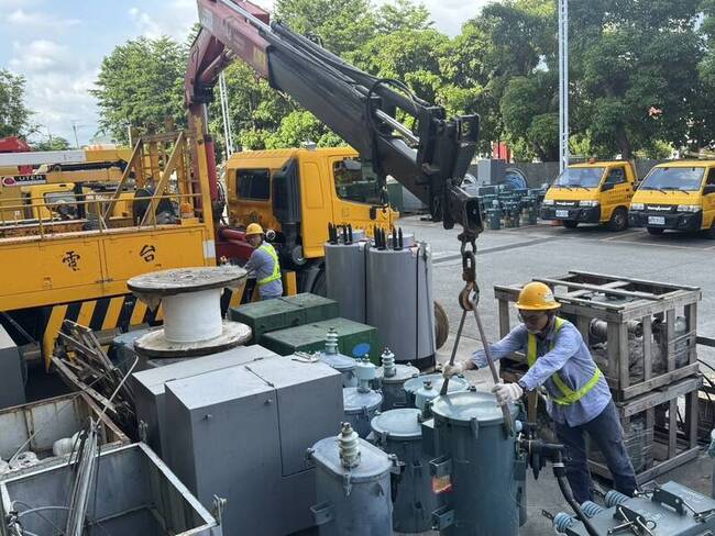 颱風楊柳進逼　台電逾4000名搶修人力待命 | 華視新聞