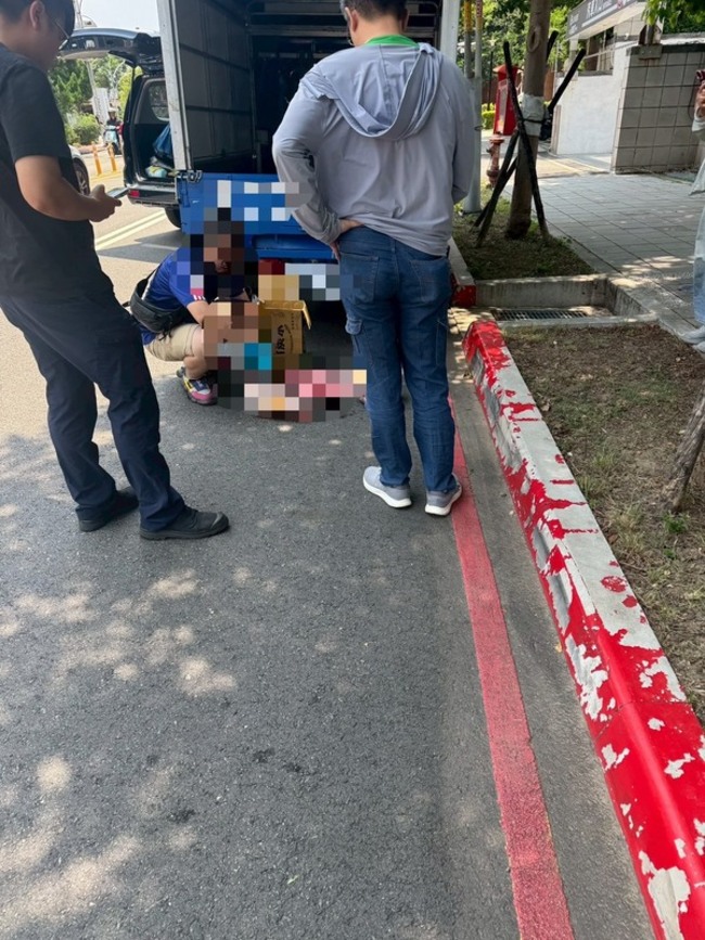 越南籍男子竹北文化公園賣狗肉　遭查獲依法送辦 | 華視新聞