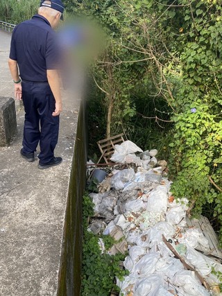 修繕民宅亂倒廢棄物　苗栗業者便宜行事遭查獲