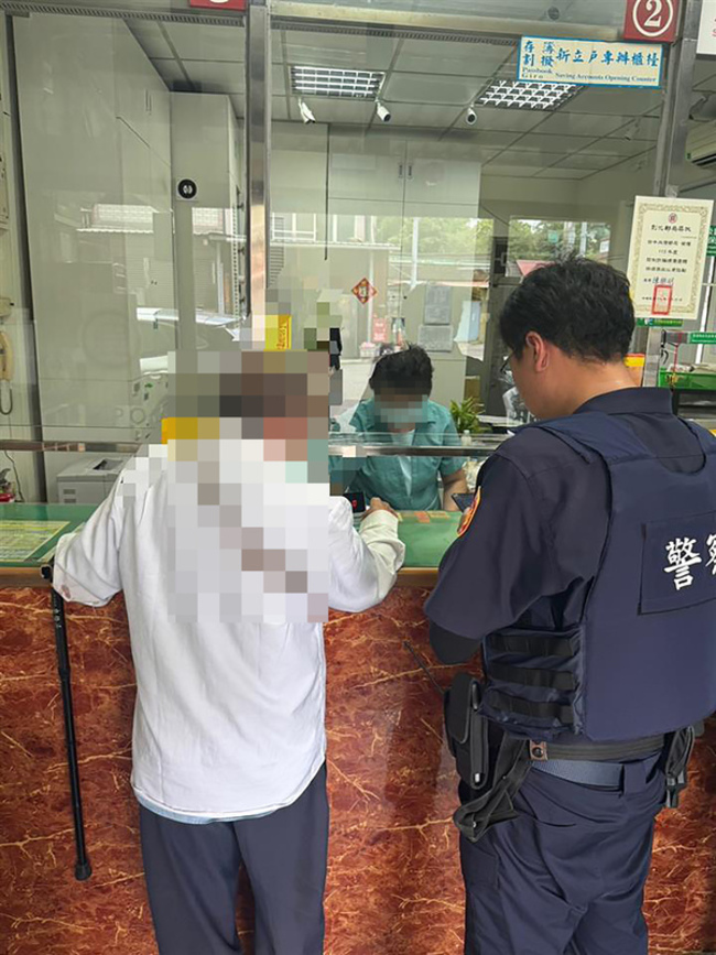 彰化翁遭假中獎騙2次　眼尖行員與員警聯手阻詐 | 華視新聞