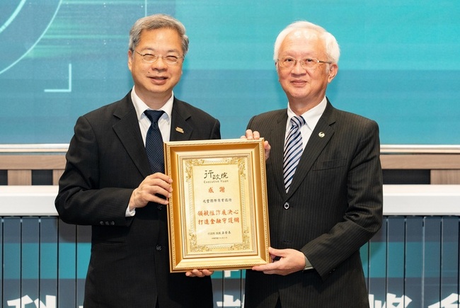 董瑞斌：推科技防詐　盼電信業者降低簡訊短碼費用 | 華視新聞