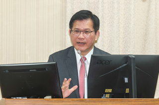 台以醫療合作惹議 林佳龍：未資助屯墾區