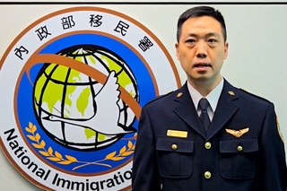 班機颱風轉降旅客控踢皮球　國境事務大隊：非事實