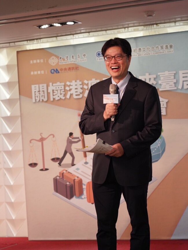 中共對台滲透　邱垂正：港澳居民居留定居須檢視 | 華視新聞