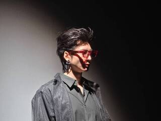 AI眼鏡複製iPhone爆發路徑？科技巨頭搶攻穿戴新藍海