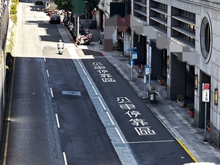 北市近2000公車站無候車亭遮蔽　公運處：適時評估