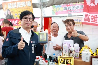 大崗山龍眼蜂蜜迎豐收  陳其邁估年產量達2千噸