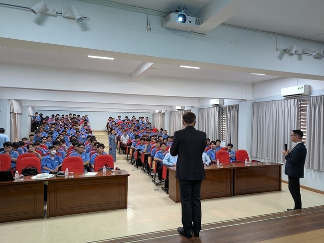 新型專班招生卡關  大學籲華語能力彈性調整 | 華視新聞