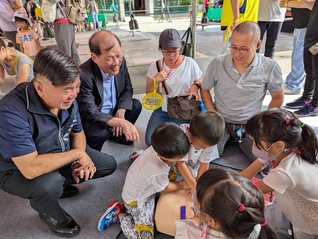 中醫大附醫與消防局辦防災營　強化家庭災害韌性 | 華視新聞