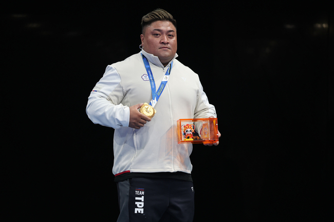 楊森出身健力世家　從小受爸爸啟發屢創世界紀錄 | 華視新聞