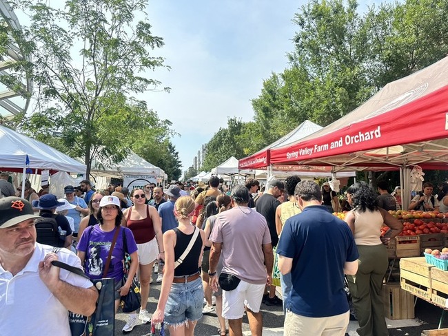 甩開政治華府  假日市集回歸買菜咖啡點心小確幸 | 華視新聞