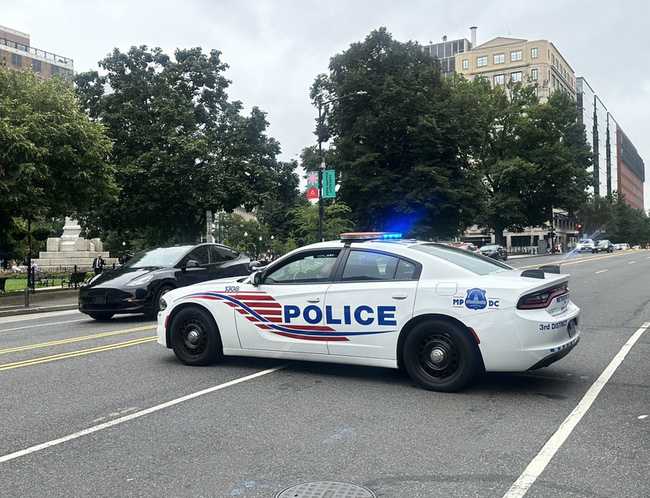 「川澤」會華府維安嚴密  白宮外民眾舉牌挺烏克蘭 | 華視新聞