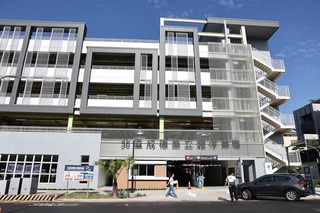 台南市成德里立體停車場啟用　設托嬰、活動中心
