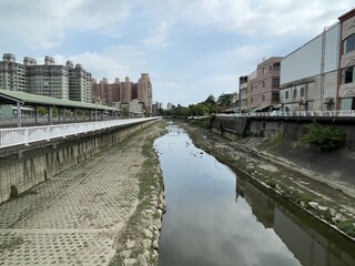 提高防洪韌性　高市府清淤鳳山、仁武排水