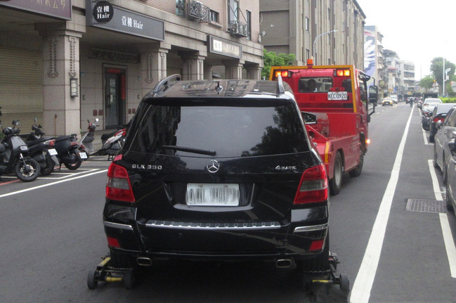 新北9月起違停拖吊前將限時段廣播提醒　試辦1年 | 華視新聞